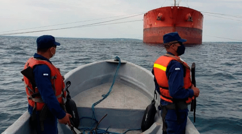 Efectivos de la Fuerza Naval de Nicaragua brindando protección y seguridad a embarcaciones y flota pesquera industrial