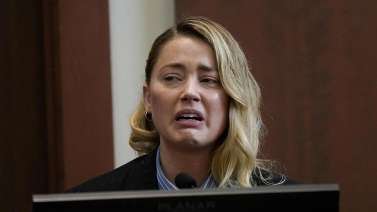 “Sollozó, pero no hubo lágrimas”: Experta analiza testimonio de Amber Heard