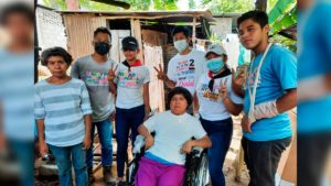 Gobierno Sandinista entrega sillas de rueda en Nindirí