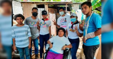 Gobierno Sandinista entrega sillas de rueda en Nindirí