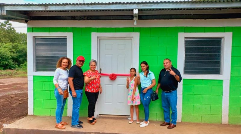 Entrega de Vivienda en Chinandega