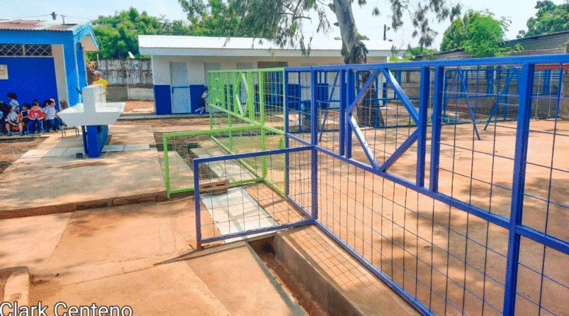 Obras de mejoramiento en el Colegio La Trinidad, de la comunidad Cuajachillo número uno de Ciudad Sandino, Managua