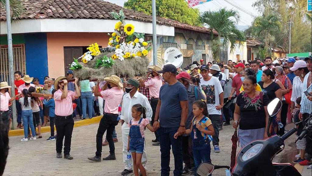 Familias de Pueblo Nuevo celebran a San Isidro Labrador