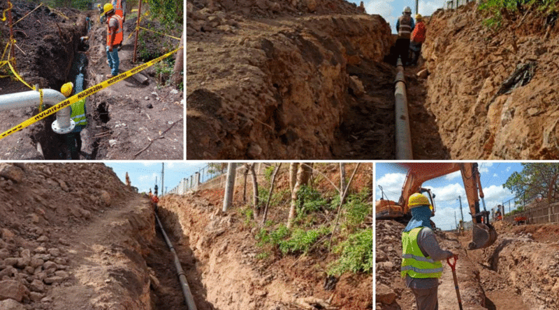 Operarios de ENACAL trabajando en el proyecto de saneamiento en la ciudad de Juigalpa, Chontales.