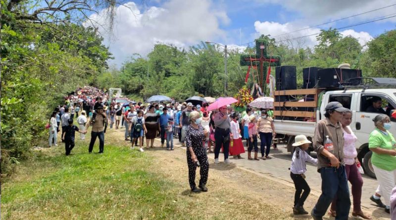 Tope de la Santa Cruz en Santo Domingo, Chontales