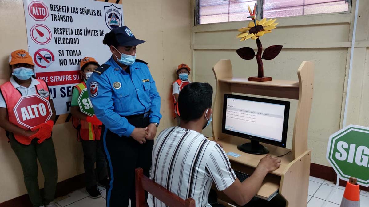 Policía Nacional inaugura aula virtual para atención a conductores en Juigalpa