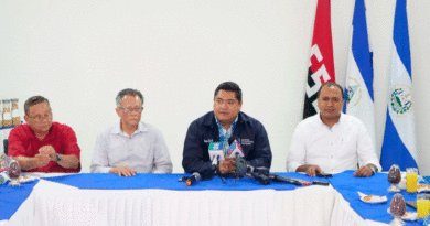 Representantes de Nicaragua y El Salvador en la firma del convenio de cooperación en agricultura y ganadería