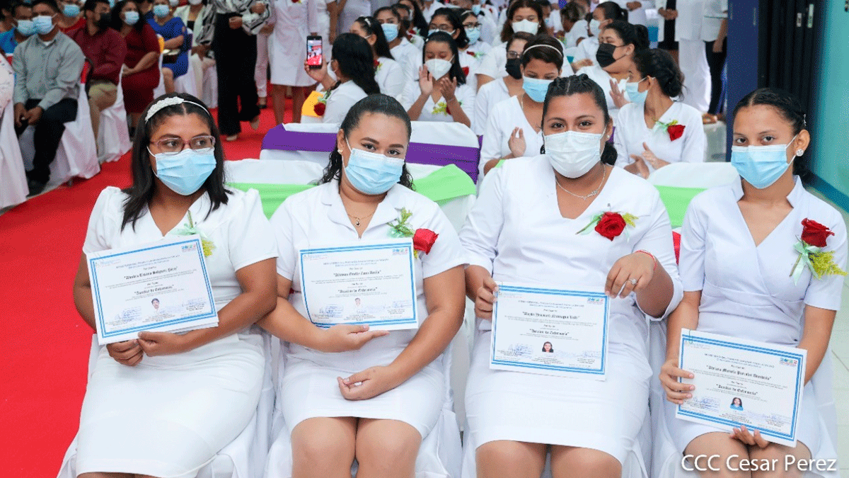 MINSA realizó la primera promoción de auxiliares de enfermería de la escuela Yolanda Mayorga