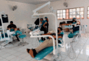 Personal de la clínica de la especialidad de ortodoncia del departamento de la salud de la UNFLEP realizando procedimientos a pobladores.