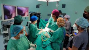 Médicos del Hospital Lenin Fonseca durante la jornada de cirugía de laparoscopia de vesícula