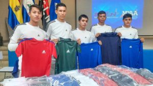 Jóvenes que participan en la Liga Nacional de Fútbol Sala organizada por Juventud Sandinista y UNEN