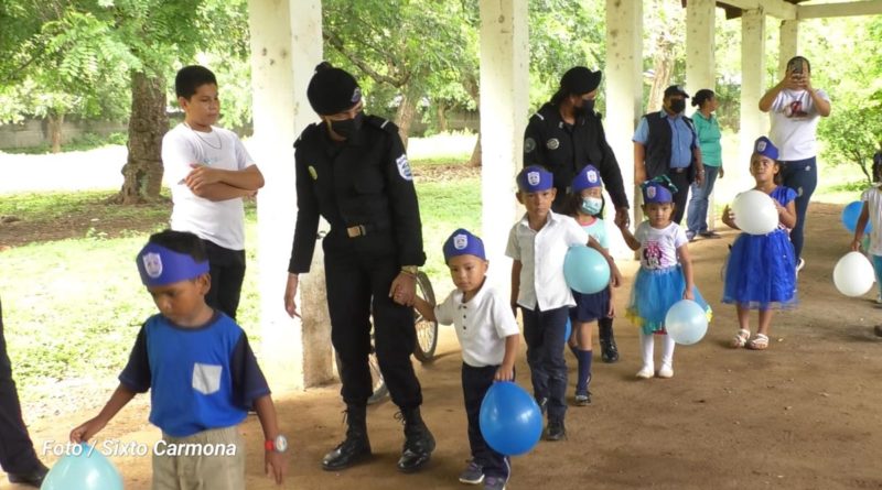 Policía Nacional compartió mañana recreativa con estudiantes del colegio Miguel Larreynaga de Rivas