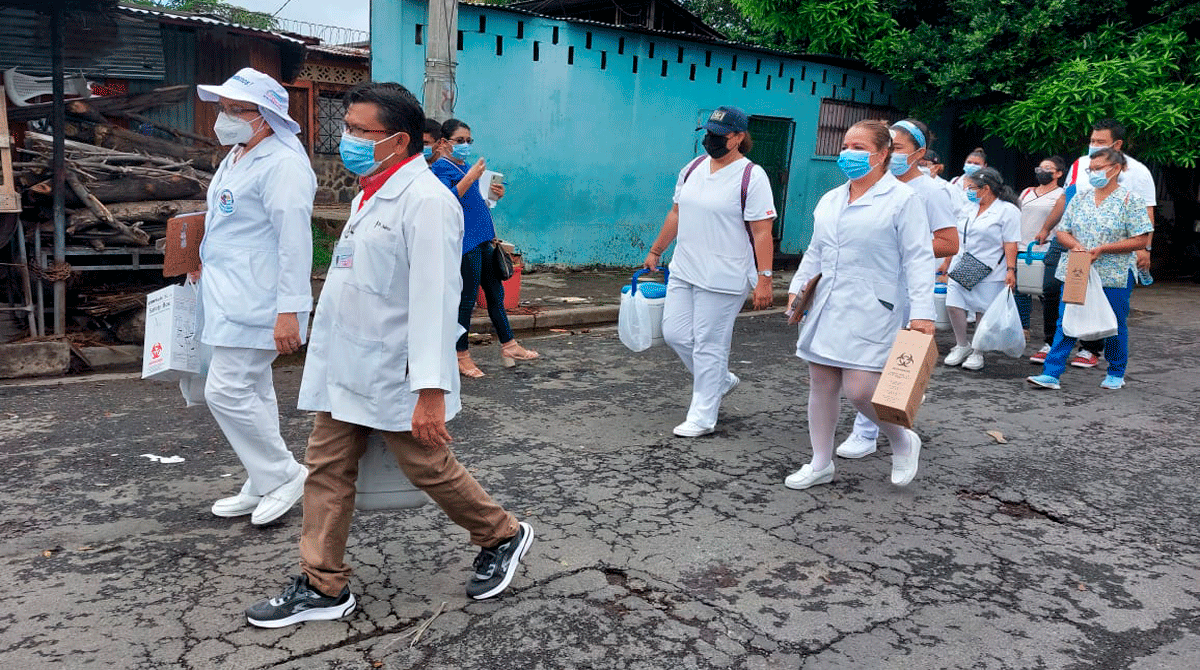 MINSA intensifica jornada de vacunación contra el COVID-19 en barrio Javier Cuadra