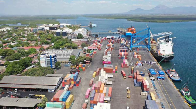 Vista aérea del puerto de Corinto en Chinandega