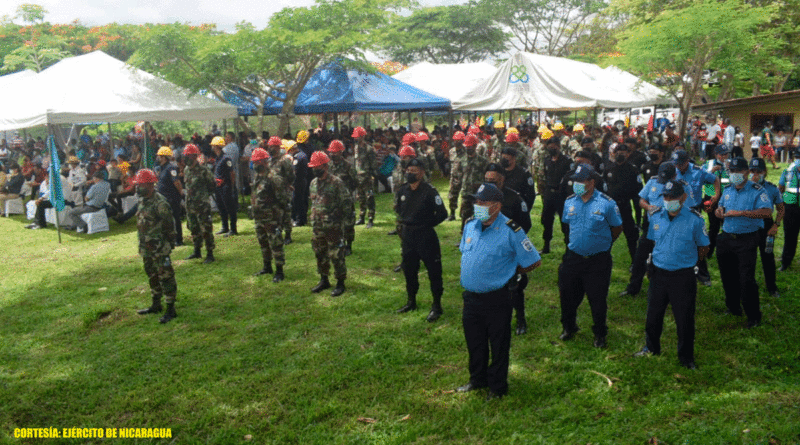 Efectivos del Ejército de Nicaragua en el lanzamiento de la Cruzada Nacional de Reforestación, en la finca agroecológica El Petén, comunidad los Robles de Jinotega