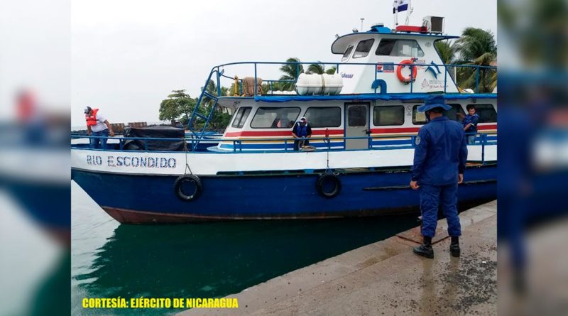 Fuerza Naval brinda seguridad a embarcaciones y flota pesquera que zarparon en puertos del país