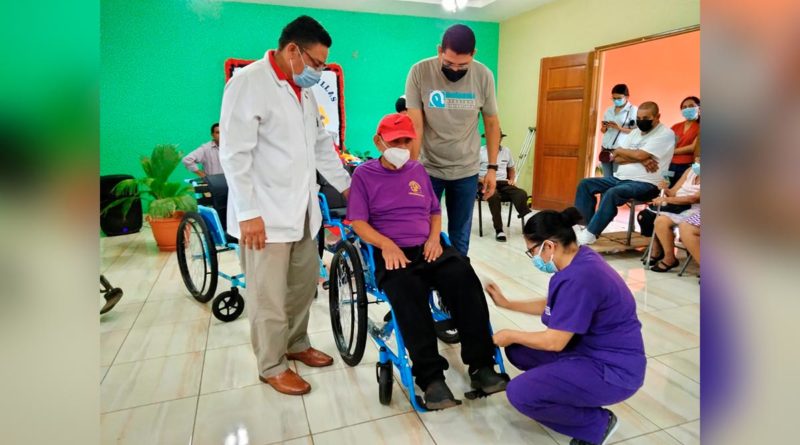 MINSA entrega sillas de ruedas a protagonistas del Programa todos con voz de Ciudad Sandino