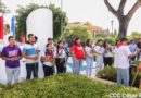 Juventud Sandinista lleva serenata y entrega una flor para Carlos