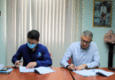 Autoridades de ENACAL firmando contrato para ejecutar obras de reforzamiento en el sistema de agua potable de los Pueblos Blancos de Masaya