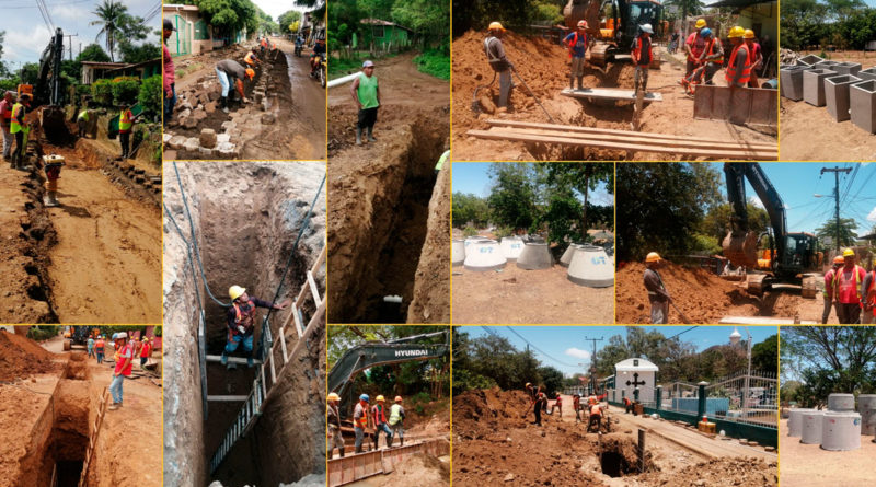 Trabajadores de ENACAL realizando obras en la ciudad de San Juan del Sur.
