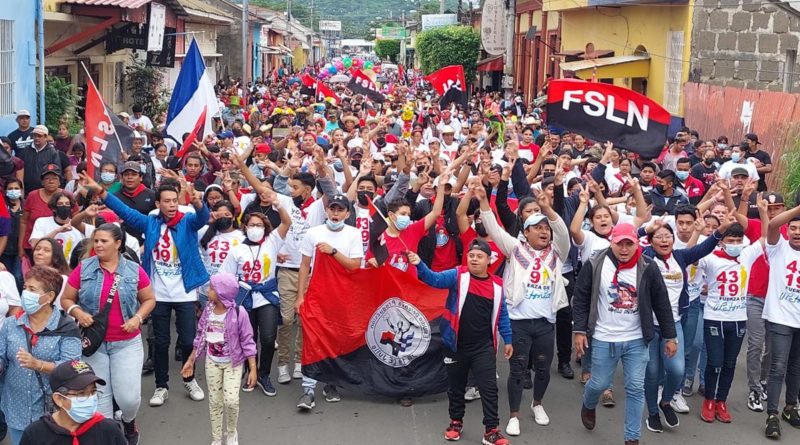 Familias Sandinistas de Masaya saludan llegada de Julio Victorioso