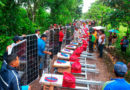 Familias protagonistas de la comunidad El Almacén en Nueva Guinea recibiendo los sistemas de paneles solares por parte del Gobierno Sandinista.
