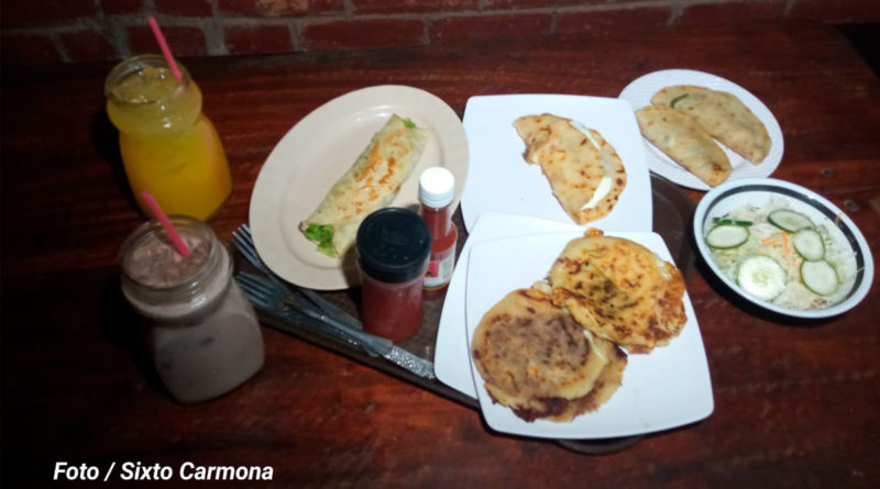 pupusas, burrito, cacao, jugo, naranja, quesadilla