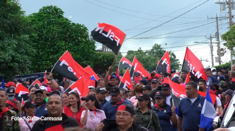 Familias del departamento de Rivas participando de la caminata en celebración al 43 aniversario de la Revolución Popular Sandinista.