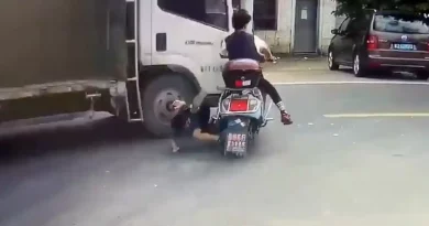 accidente, china, moto, camion, camara, seguridad
