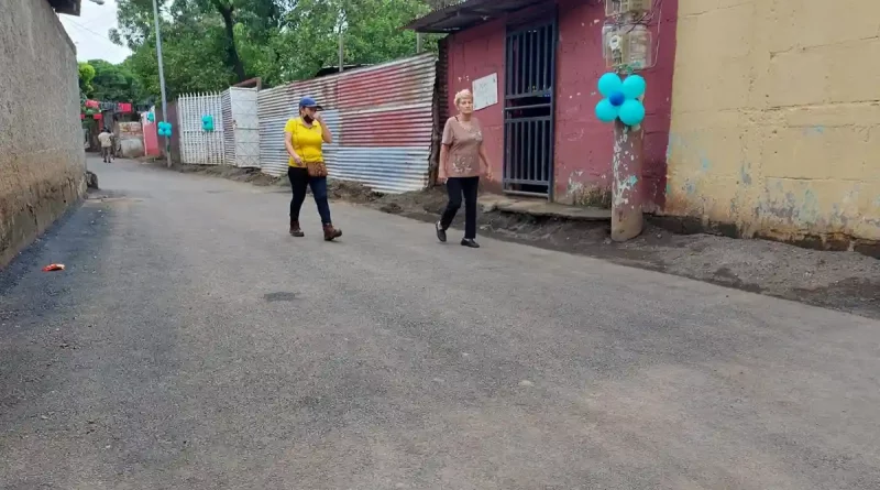 calles, barrio Carlos Núñez, managua, calles para el pueblo, daniel ortega, enrrique armas,