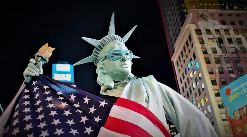 Estados, Unidos, Hipocresía, bandera, estatua, imperio, política