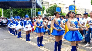 palillona, septiembre, mes patrio, desfile, banda de guerra