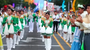 palillona, septiembre, mes patrio, desfile, banda de guerra