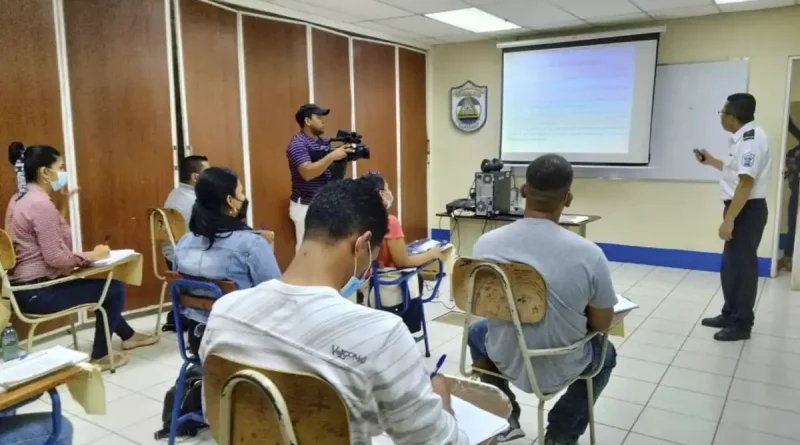 Inicia curso de capacitación para aspirantes a oficiales de Migración y Extranjería