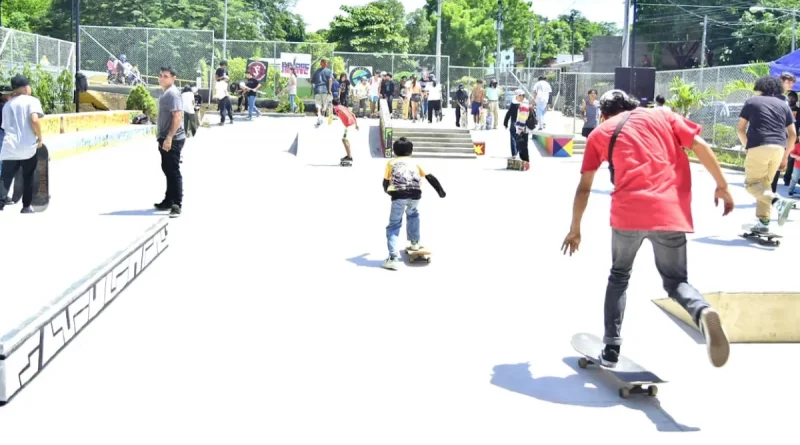 leon, nicaragua, alcaldia, parque, skaters