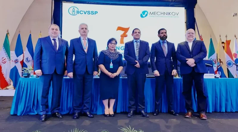 ivan acosta, martha reyes, ministra de salud, laureano ortega,minsa, rusia, nicaragua, congreso farmaceutico,