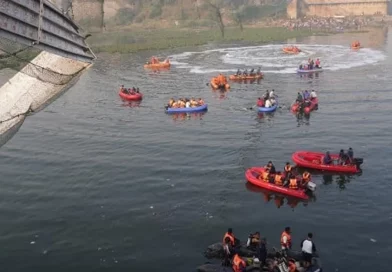 india, tragedia, puente, accidente, muertos, heridos