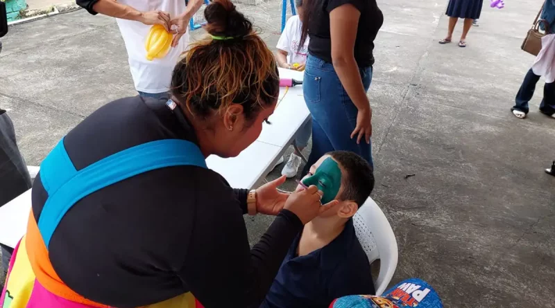 celebración, centro, infantil, niño, salud, mental, especial, atención, pintando, rostro,