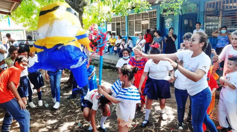 homenaje, carlos fonseca, colegio, managua