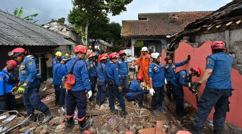 terremoto, indonesia, sismo, rescate, niño, vivo