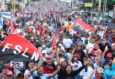 medios, corporativos, éxito, electoral, sandinistas, demuestra, represión, afirmación, ridícula, cautivados, E.E.U.U., Nicaragua, militancia, calle, celebrando, victoria, respaldo,