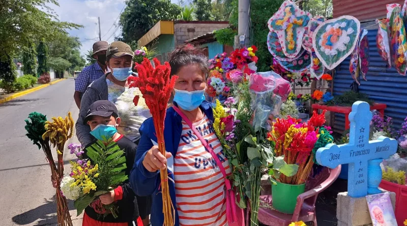 comerciantes flores, flores, dia fieles difuntos, familias, nicaragua,