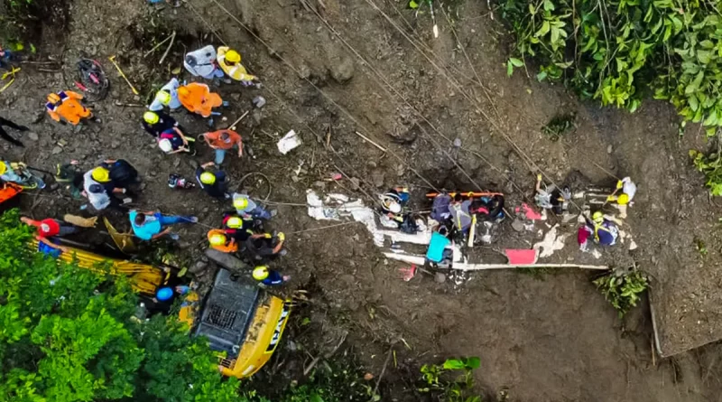 rescate, niña, colombia,