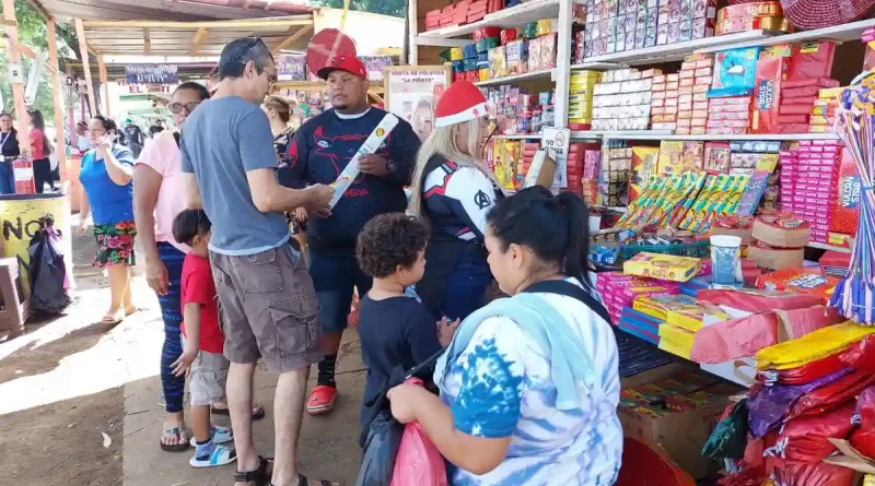 polvora, navidad, mercado roberto huembes, nicaragua, managua,