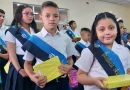 hijos, policías, Matagalpa, reciben, útiles, escolares bonos, tablets, estimulo, incentivo, entregado, Policía,