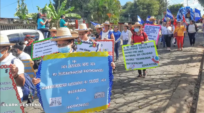 conmemora, día, nacional, educación, calidad, gratuidad, gratuita, 16, años, Nicaragua, centros, maestros, carrozas,