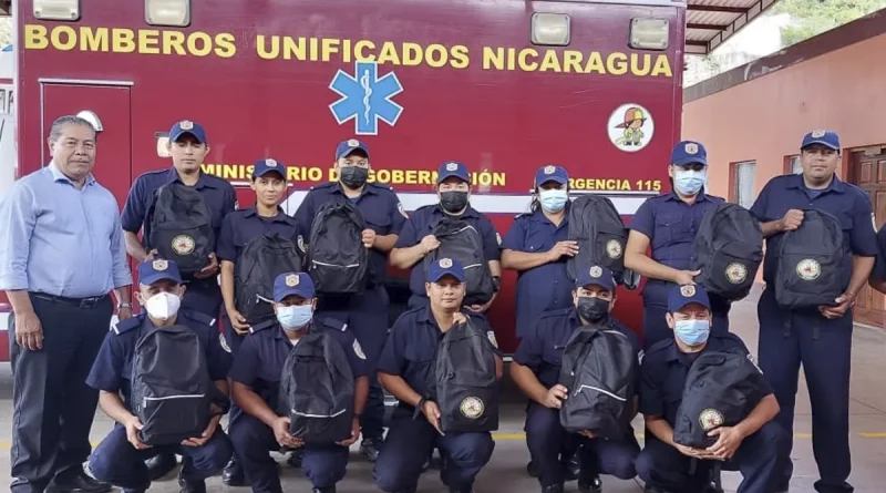 mochilas, utiles, escolares, matagalpa, bomberos, bomberos unidos, bomberos nicaragua,