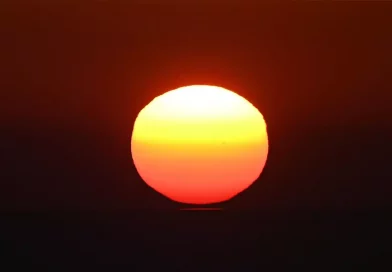 físicos, científicos, investigación, crean, diminuto, pequeño, sol, ondas, sonoras, gravedad propia, modelo,
