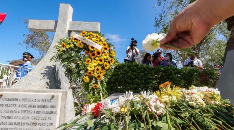 homenaje, comandante, camilo, ortega, nicaragua, cementerio, general