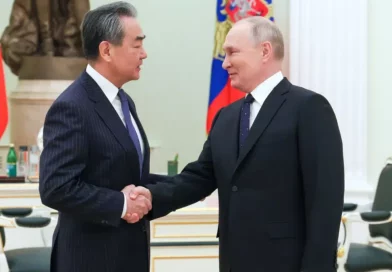 relaciones de rusia y china, rusia, china, internacionales, diplimacia, wang yi, putin